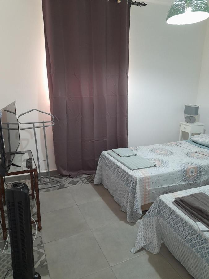 Tropicana One Bedroom Flat T1 In Gale Close To 8 Beaches * Albufeira
