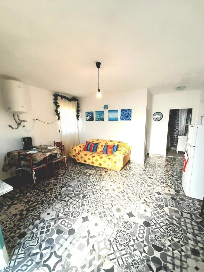 Apartment Tropicana One Bedroom Flat T1 In Gale Close To 8 Beaches