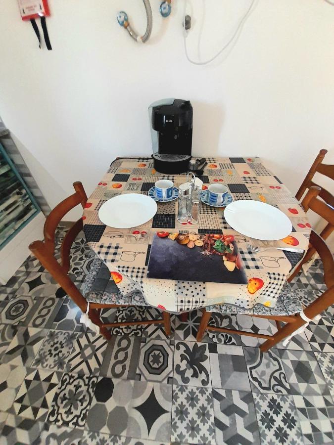 Tropicana One Bedroom Flat T1 In Gale Close To 8 Beaches Apartment