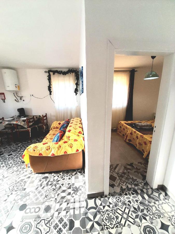 Tropicana One Bedroom Flat T1 In Gale Close To 8 Beaches *