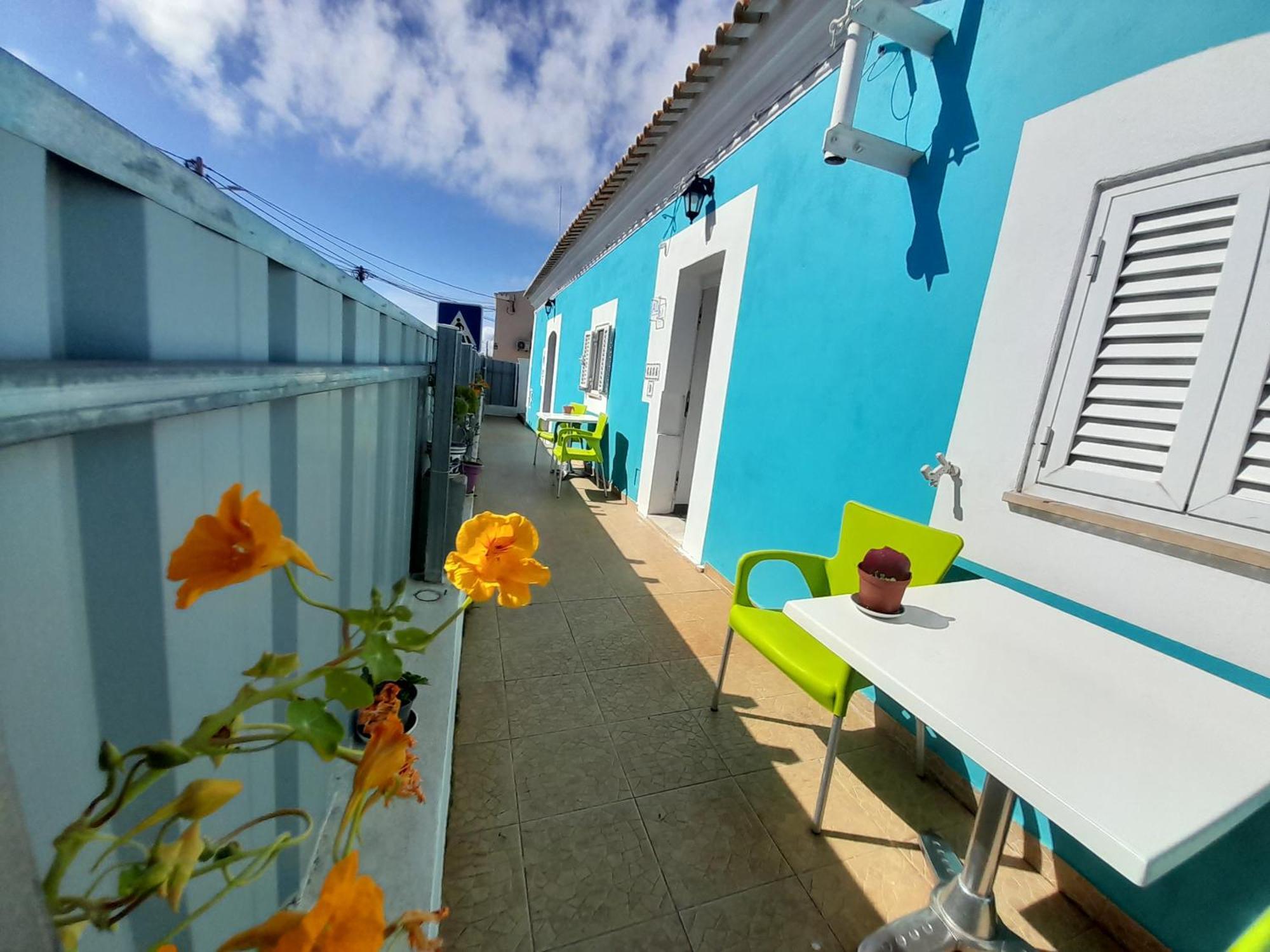 Tropicana One Bedroom Flat T1 In Gale Close To 8 Beaches